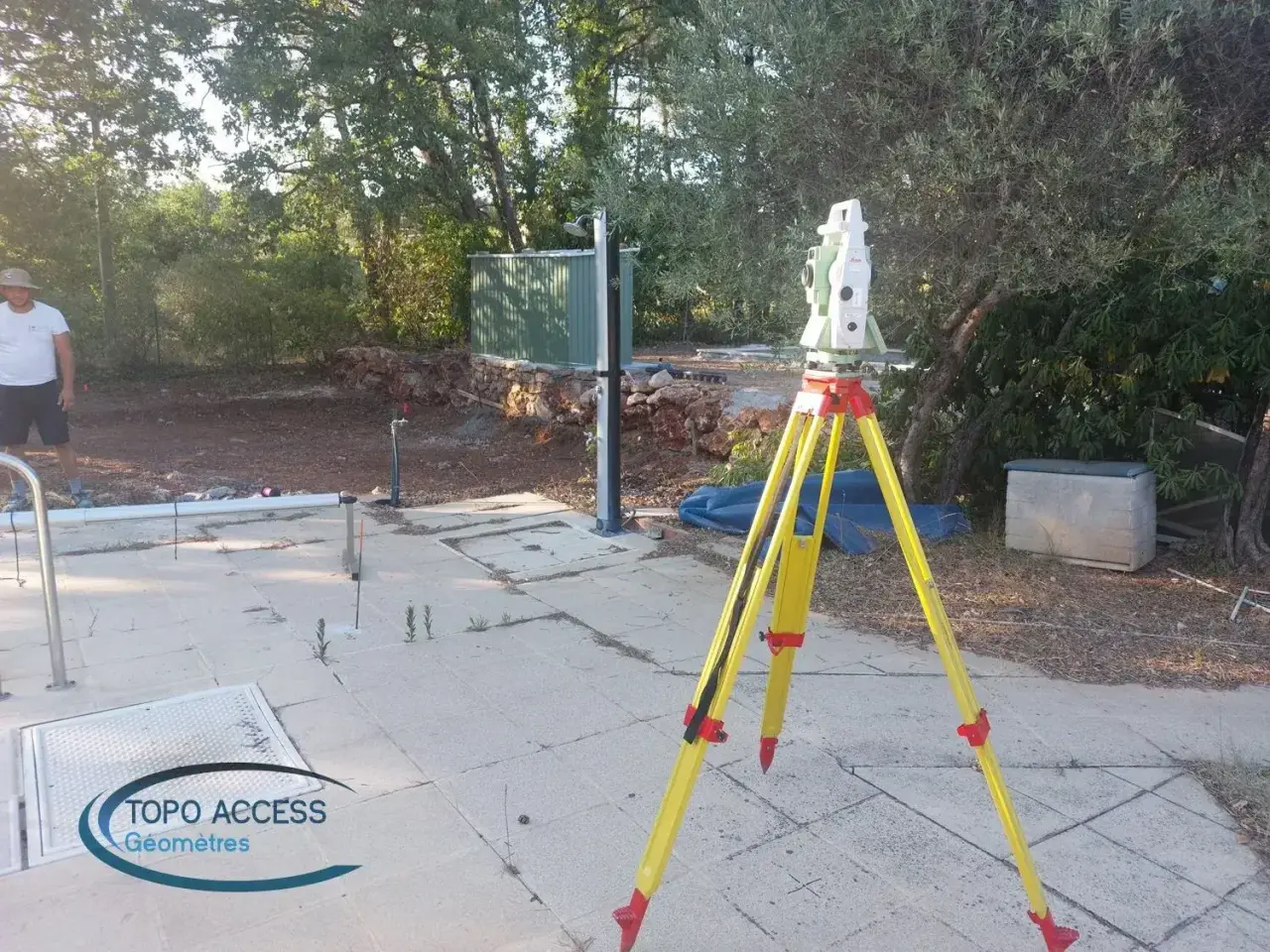 Mise en station d’un appareil topographique sur un terrain de plaine